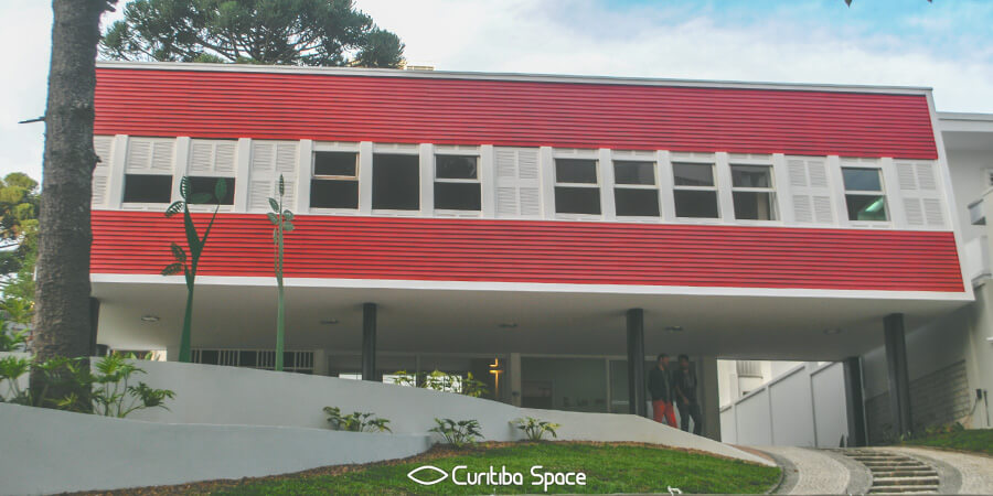 Residência Belotti, projetada por Lolô Cornelsen - Curitiba Space