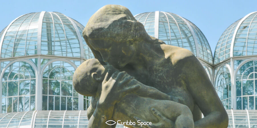 Estátua "Amor Materno" - João Zaco Paraná - Jardim Botânico - Curitiba Space